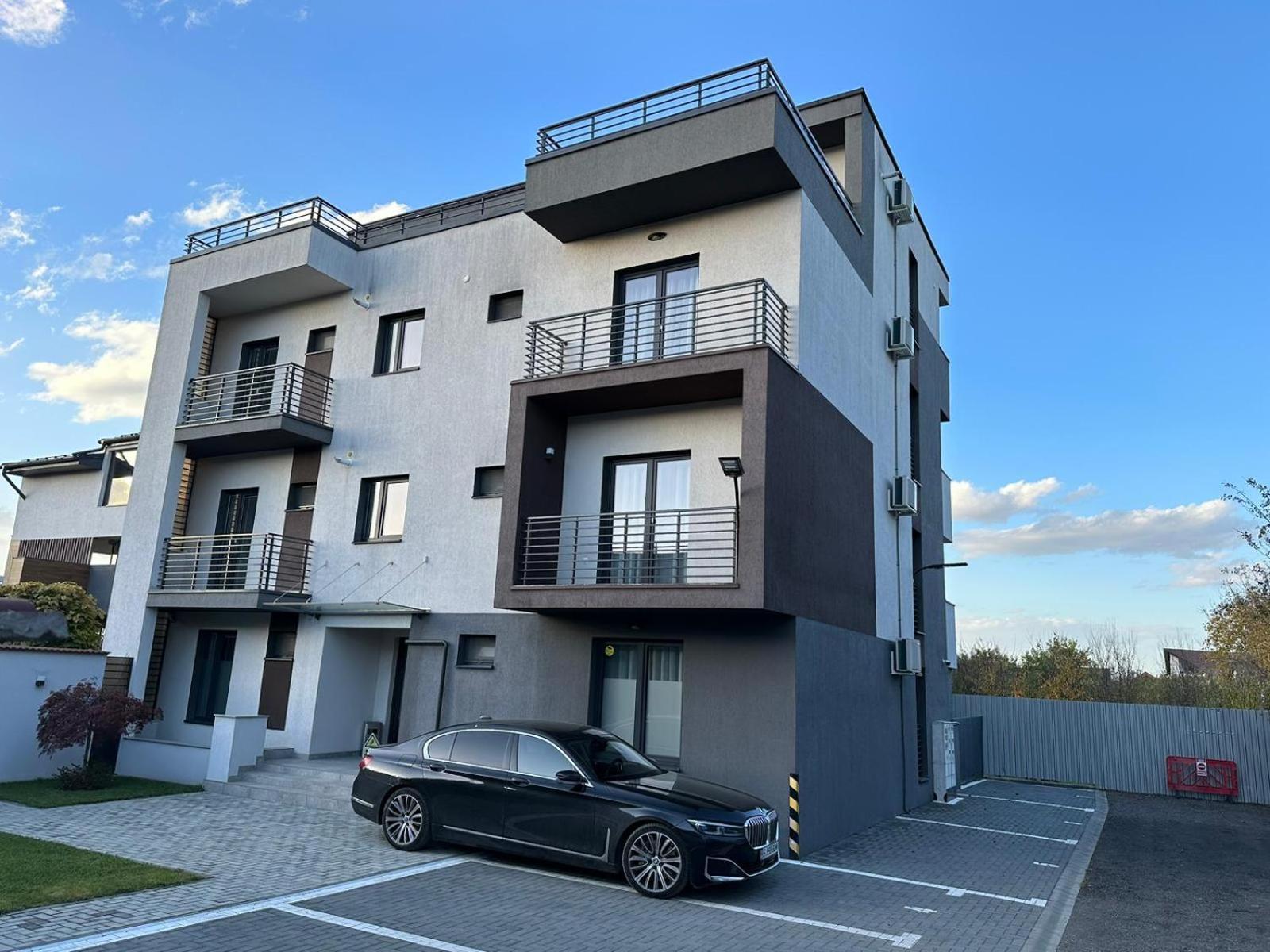 Luxury Glam Apartments & Studios Near Coresi Mall Brasov Exterior photo